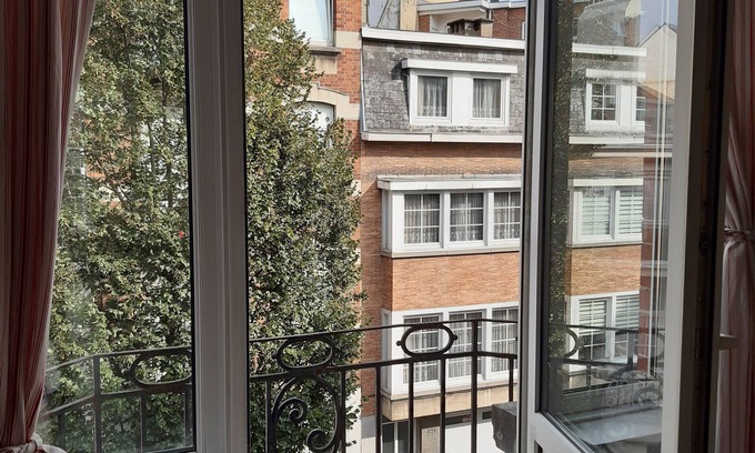 Vorst Apartment | Bel Appartement Lumineux, Récemment Rénové, à 5 min du Parc Duden