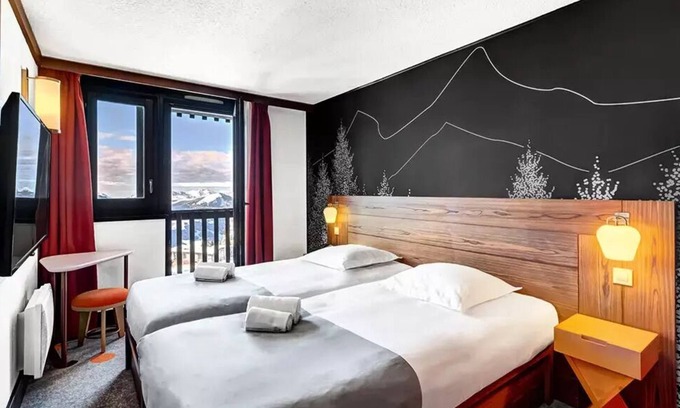 Avoriaz Apartment | Belambra Clubs Avoriaz - Les Cimes du Soleil - All Inclusive - Classic Double Room 2 Adults with stunning views