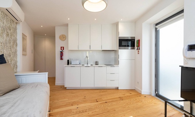Belem Apartment | Belem Design Studio 3 by Homing