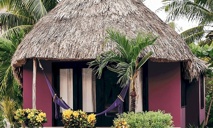 San Pedro Hotel | Belize Spa Resort! Comfortable Bungalow, Pool! Near North Ambergris Caye Beach!