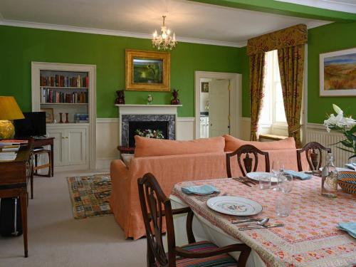 Skipton House | Bell Flat - Uk42250