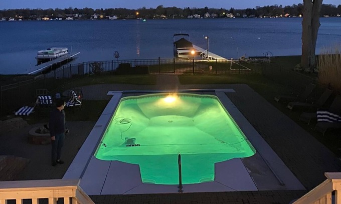 Paw Paw Lake House | Bella Lago on Paw Paw Lake