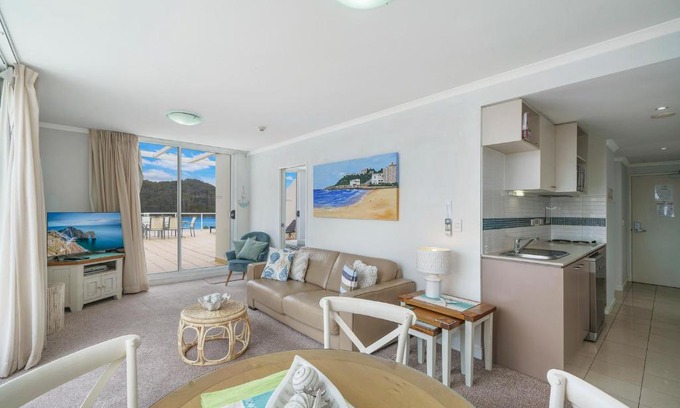 Ettalong Beach House | Bella Mare - 2 Bedroom Ocean View Terrace Apt