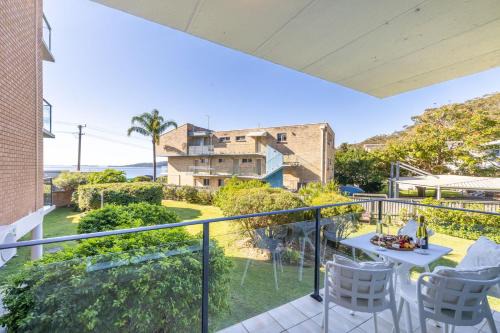 Shoal Bay Apartment | Bella Vista, 8-19 Shoal Bay Rd - views, air con and Wi-Fi
