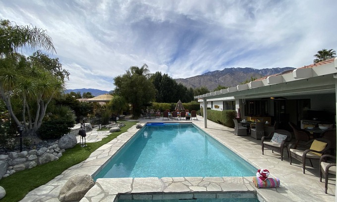 Sunrise Vista Chino House | Bella Vista - Desert Oasis with 4 bedrooms