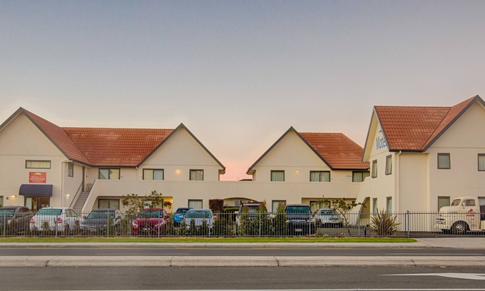 Ohinemutu Hotel | Bella Vista Motel Rotorua