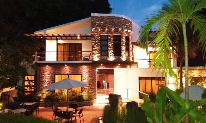 Paoay Hotel | Bellagio Hills Hotel and Restaurant