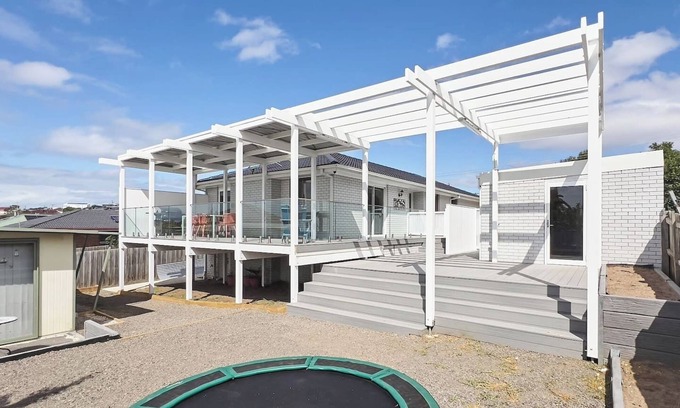 Portarlington House | Bellarine Bungalow Bay Breezes and Wineries Galore