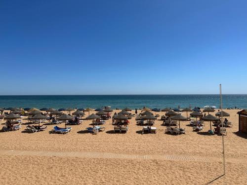 Correeira Apartment | Bellavista Modern Comfort, 3 Balcony, Family Apartment with Wi-Fi