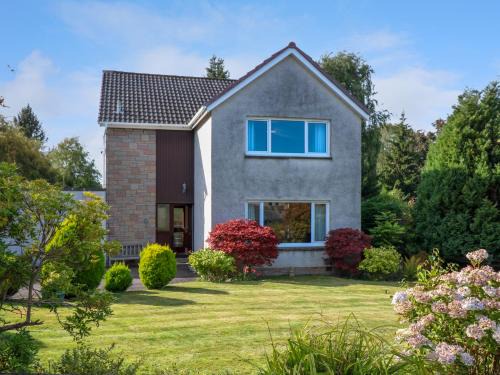 Perth House | Belle a'Ron