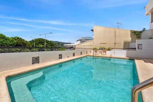 Cairns Central Business District Apartment | Belle Escapes 702 CBD Apartment with Elevated City and Water Views