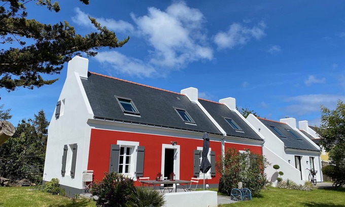 Locmaria House | Belle Ile en Mer, traditional farmhouse in hamlet near Locmaria