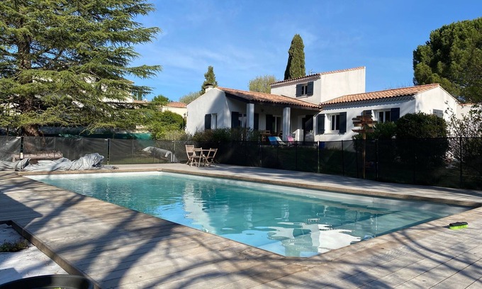 Les Michels House | Belle Maison Avec Piscine - 4 Chambres + Dépendance - 6/8 Personnes