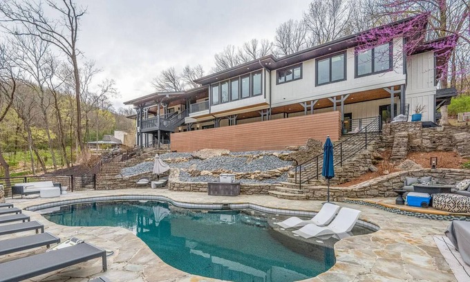 Forest Hills House | Belle Meade Estate - 15 Minutes from Downtown Nashville