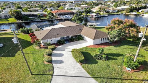Fort Myers Villa | Belle Paradise heated Pool boating Oasis of calm
