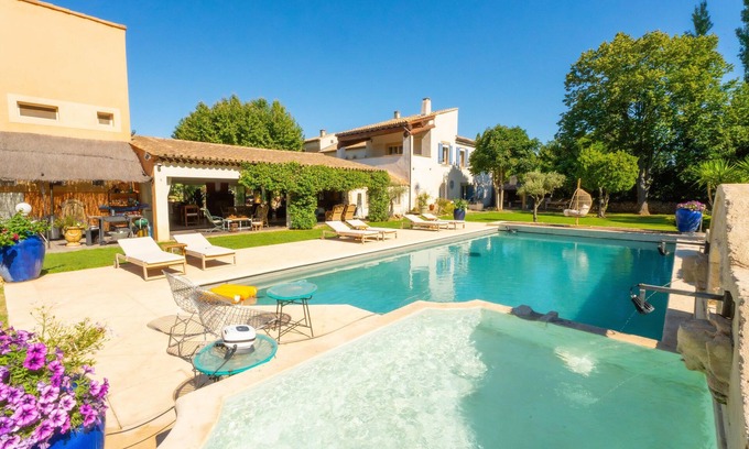 Grans Other | Belle Villa Provençale Dans Parc Paysagé Avec Piscine/sauna/balnéo + Dépendances