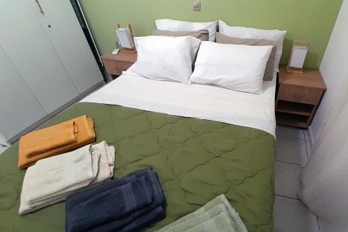 Paralia Ofryniou Apartment | Bellestia