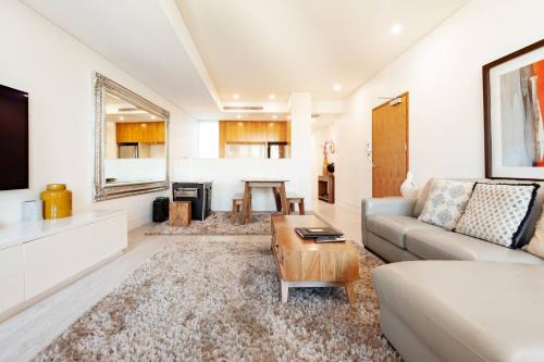 Bellevue Hill Apartment | Bellevue Hill Designer | Central location + views