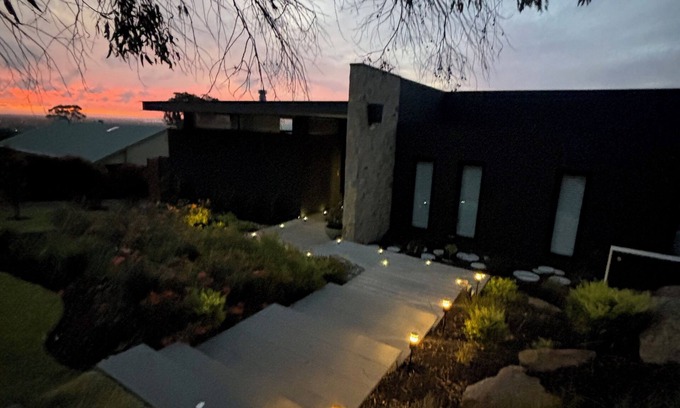 McCrae Villa | BELLEVUE VILLA.Luxury with Bay views. Mornington Peninsula's best kept secret!