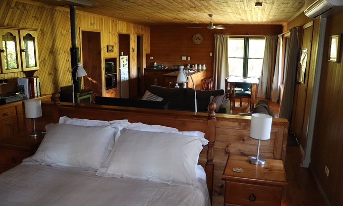 Bellthorpe Cottage | Bellthorpe Cottage - waterfalls, rainforest, wildlife, walking tracks, farming