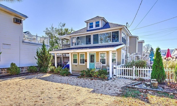 Wall House | BELMAR - Relax in a House 1 Block off the Beach!