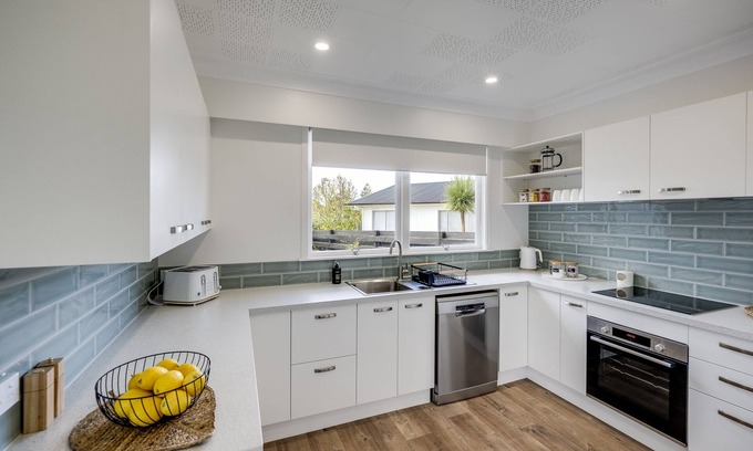 Havelock North House | Belmont Pool Paradise - Havelock North Home