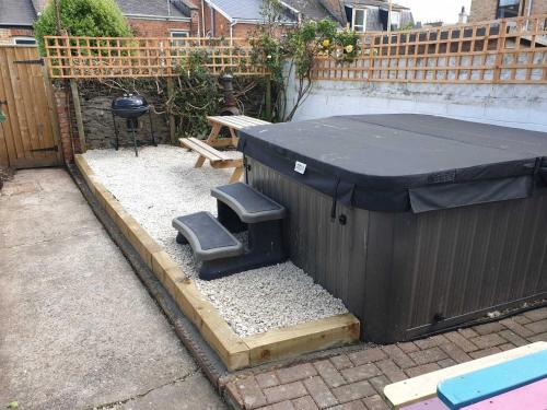 Hele House | Belmont Villa - 4 Bed - Hot Tub Additional Cost - Sleeps 10-TJS22BV