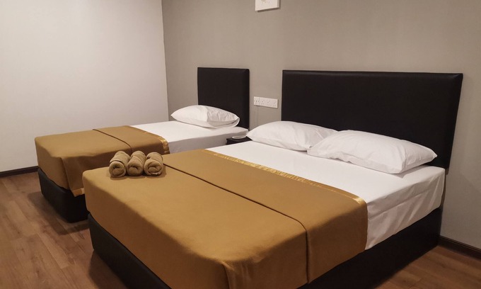 Taman Jubilee Hotel | Belmorris Greentown Hotel