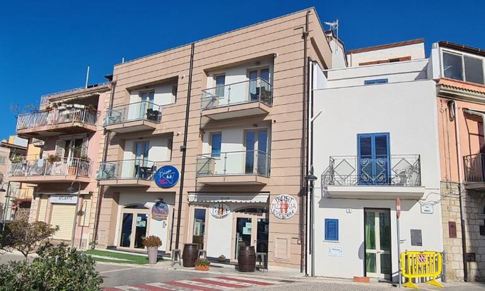 Campofelice di Roccella Bed & Breakfast | Belvedere Rent Rooms