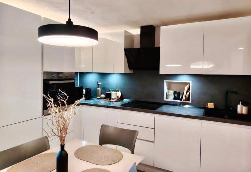 Perinaldo Apartment | Belvedere Relax 1Bdr, 1 Sofa Bed Apt 4 pp, Sea View, Wi-Fi e AC