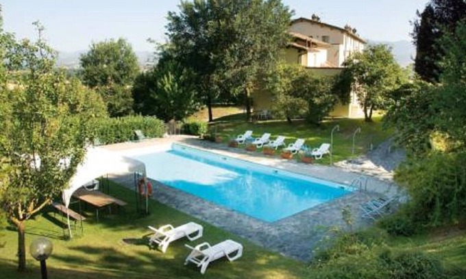 Santa Reparata Apartment | Belvilla by OYO Scenic apartment with shared pool