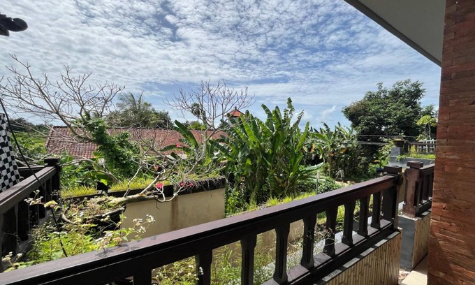 Kediri Hotel | Belvilla Dedyluminous Near Sunset Beach Tanah Lot