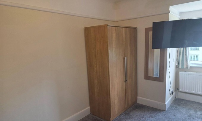 Bournemouth City Centre Apartment | Belvilla Russel Court Hotel | Standard Double
