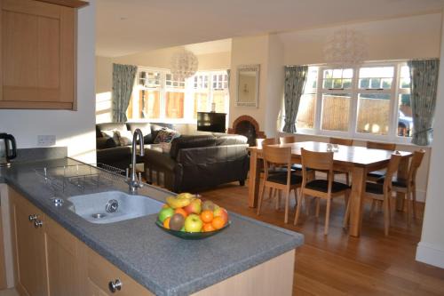 New Forest District House | Bentley Cottage