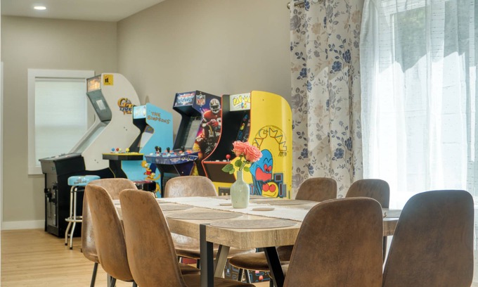 Fair Plain House | Benton Beach House: Bike to Beach & St. Joseph River, Arcade Games, Cornhole