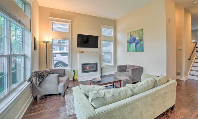 Benton Harbor House | Benton Harbor Townhome w/Golf Course View!