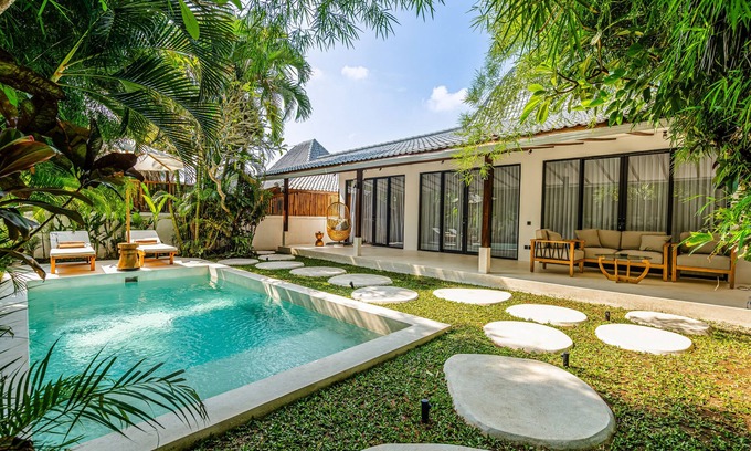 Penestanan Villa | Berapi Villa by EVDEkimi - Comfy retreat with Pool in the Ubud Artistic Center