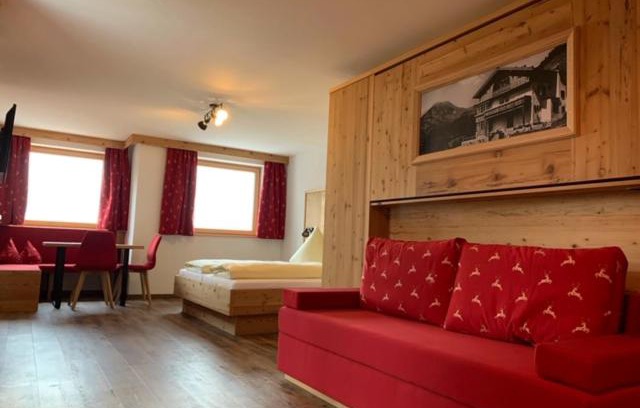 Oberaudorf House | Berggasthof Hummelei