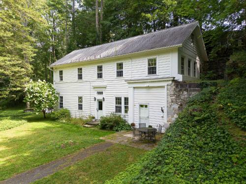 Great Barrington House | Berkshire Vacation Rentals 1900s Factory Turned Modern Berkshires Retreat