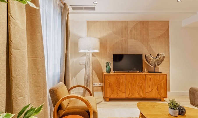 Nueva Espana Apartment | Bernabeu Place IV apartment in Madrid