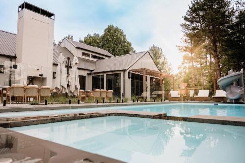 Berry House | Berry Luxury Barn House