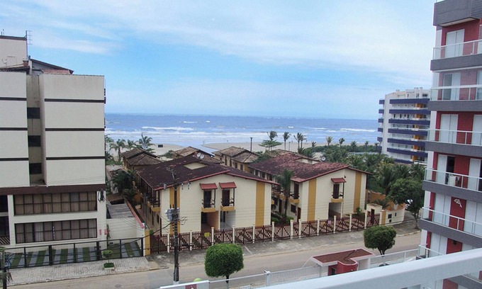 Maitinga Apartment | Bertioga - apartment 80 m from the beach, 4th floor, with sea and mountain views.