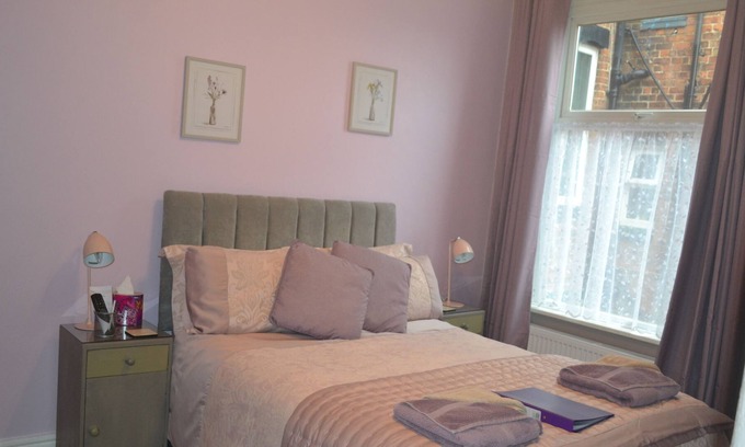 Rhyl House | Berwyn Guest House