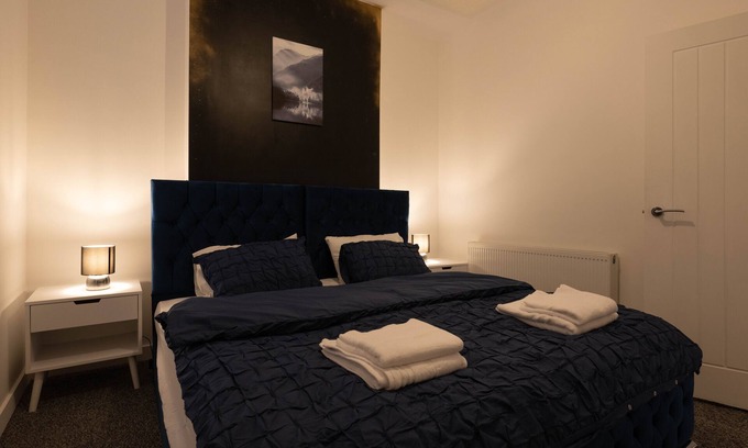 Burslem House | Bespoke 2-Bed House in Stoke-on-Trent