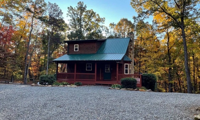 Helen Cabin | Best Around - 3 Miles to Helen & 4 Miles to Cleveland - 3.5 Acres