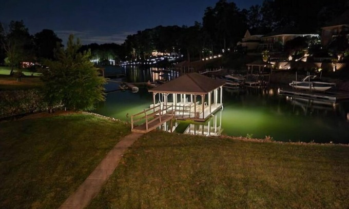 Lake Norman of Catawba House | Best Cove on Lake Norman. Quiet but near everything!