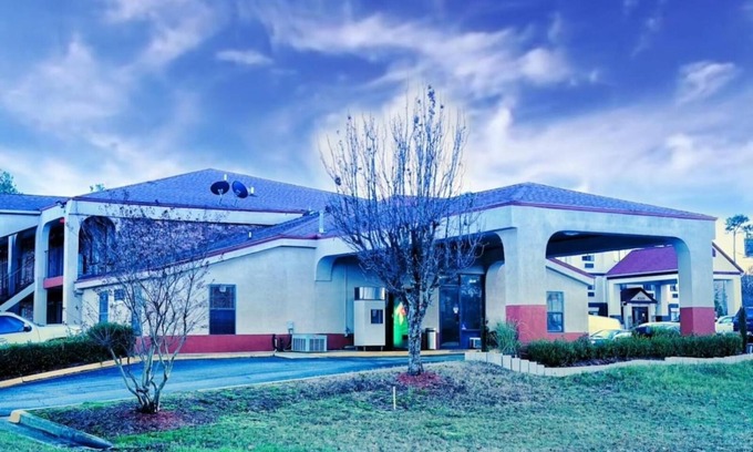 Augusta Hotel | Best Inn