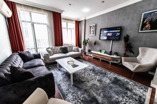 Talimhane Apartment | Best Location and Big Flat