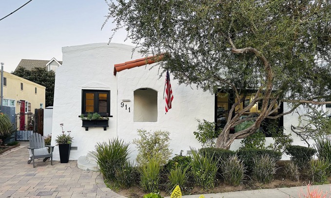 Coronado Cottage | BEST LOCATION EVER !!!! Coronado Village Beach Cottage !!!!