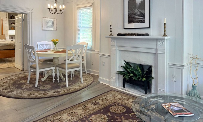 Harpers Ferry Apartment | Best location! The Ohio Suite @ historic 1799 Inn